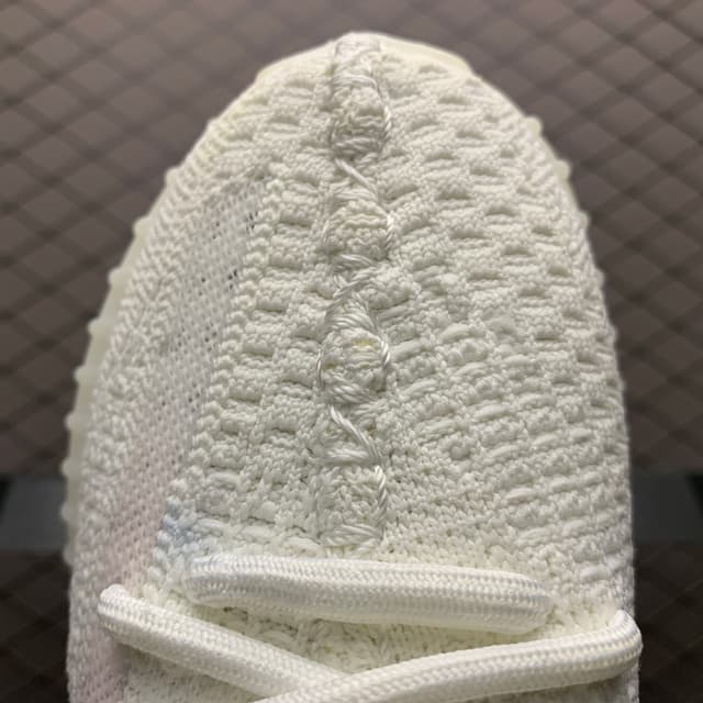 Yeezy 350 V2 | Yupoo Rep Sneakers (Ref 559) image 7