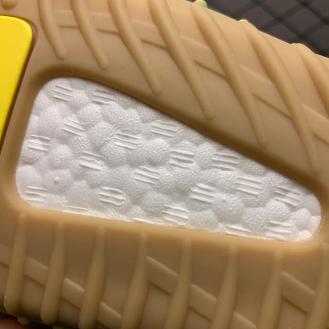 Yeezy 350 V2 | Yupoo Rep Sneakers (Ref 625) image 14