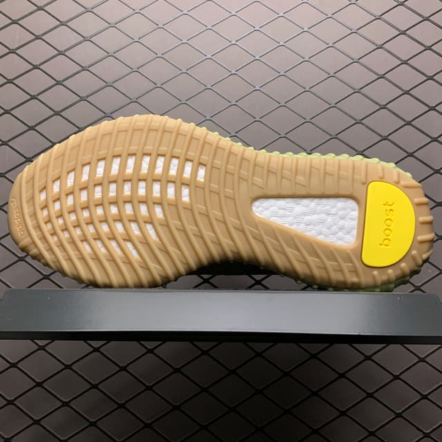 Yeezy 350 V2 | Yupoo Rep Sneakers (Ref 625) image 5