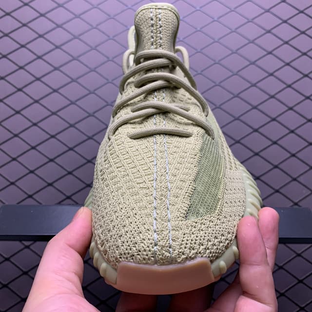 Yeezy 350 V2 | Yupoo Rep Sneakers (Ref 625) image 8
