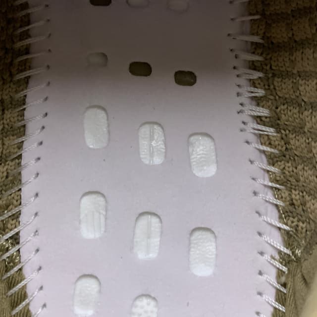 Yeezy 350 V2 | Yupoo Rep Sneakers (Ref 615) image 9