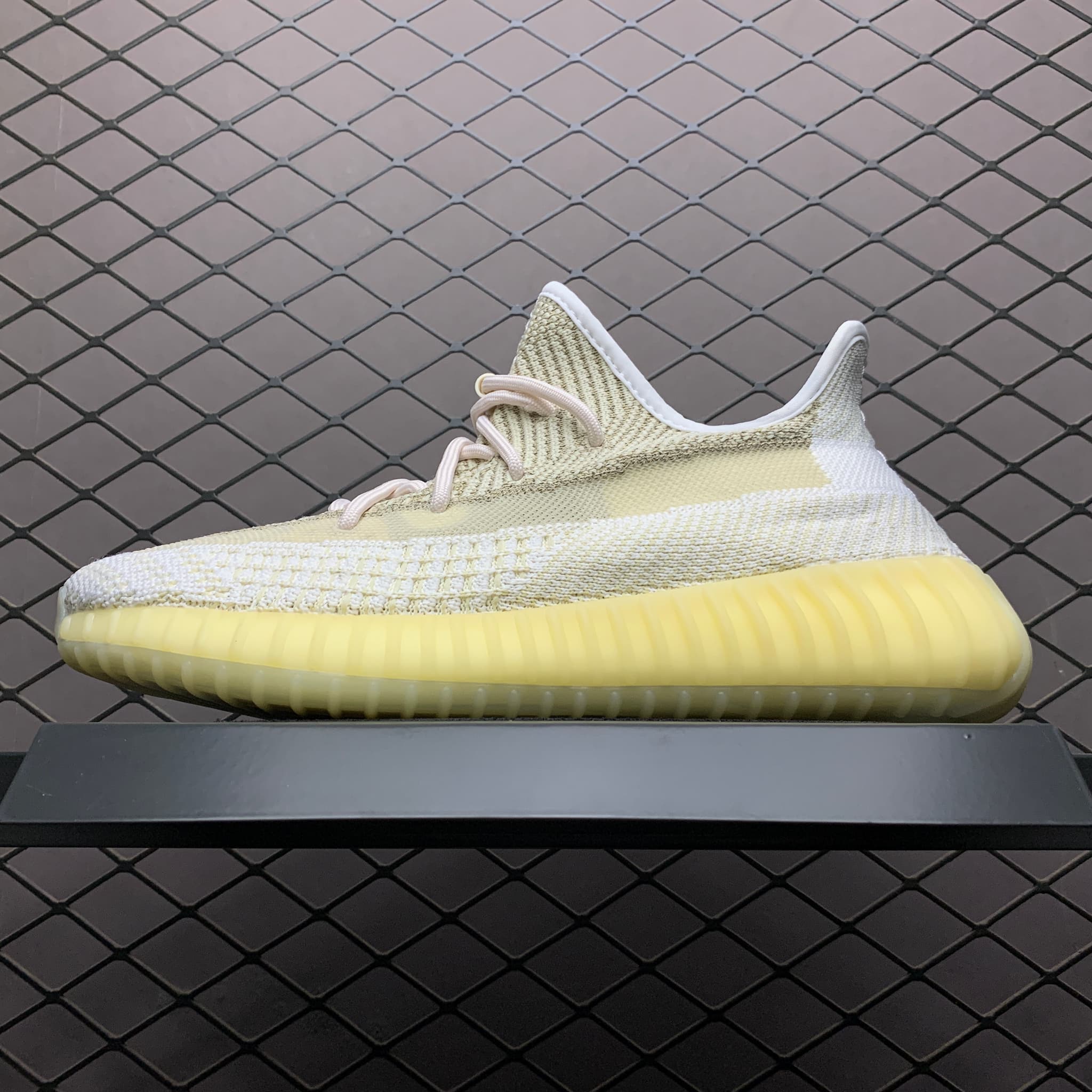 Yeezy 350 V2 | Yupoo Rep Sneakers (Ref 597) image 1
