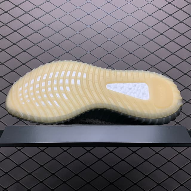 Yeezy 350 V2 | Yupoo Rep Sneakers (Ref 634) image 5