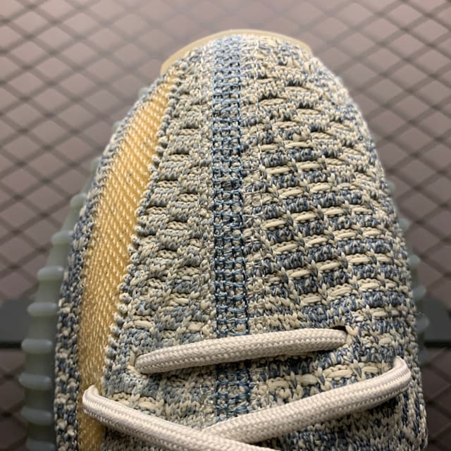 Yeezy 350 V2 | Yupoo Rep Sneakers (Ref 634) image 7