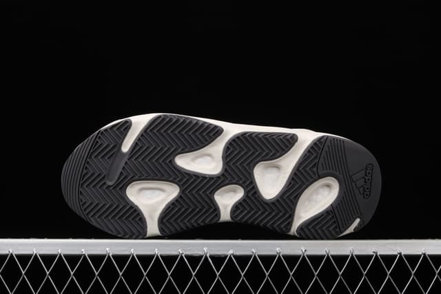 Yeezy 700 V2 Adidas | Yupoo Rep Sneakers image 3