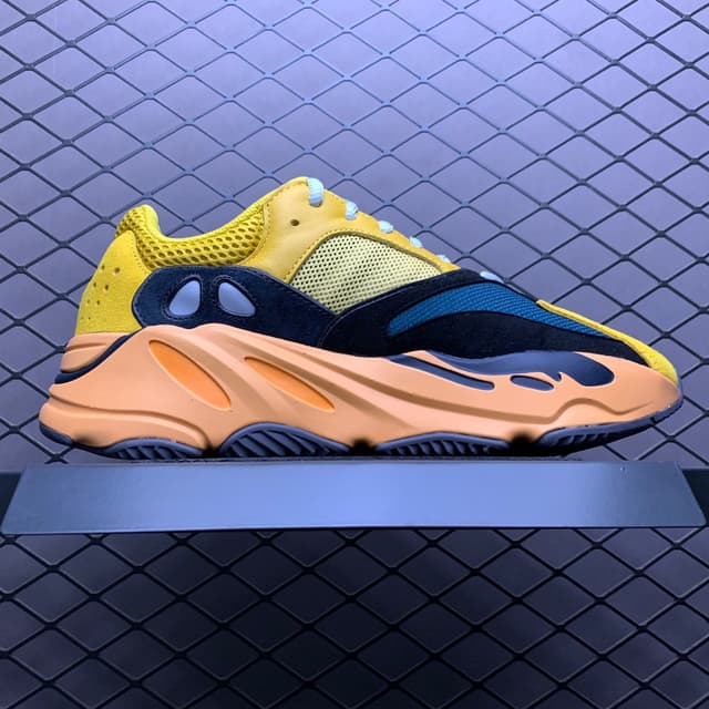 Yeezy 700 V2 | Yupoo Rep Sneakers (Ref 574) image 3