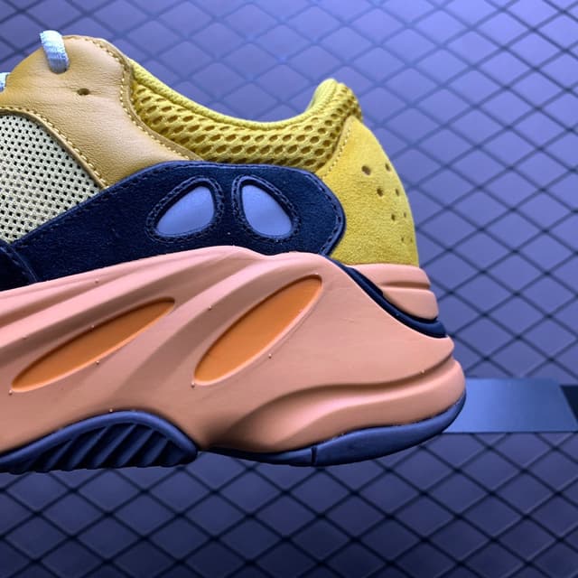 Yeezy 700 V2 | Yupoo Rep Sneakers (Ref 574) image 4