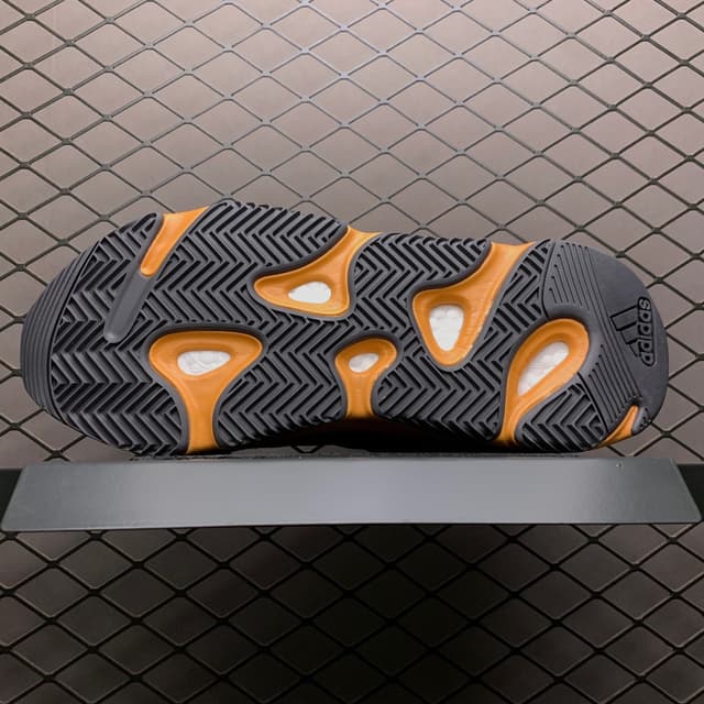 Yeezy 700 V2 | Yupoo Rep Sneakers (Ref 574) image 5