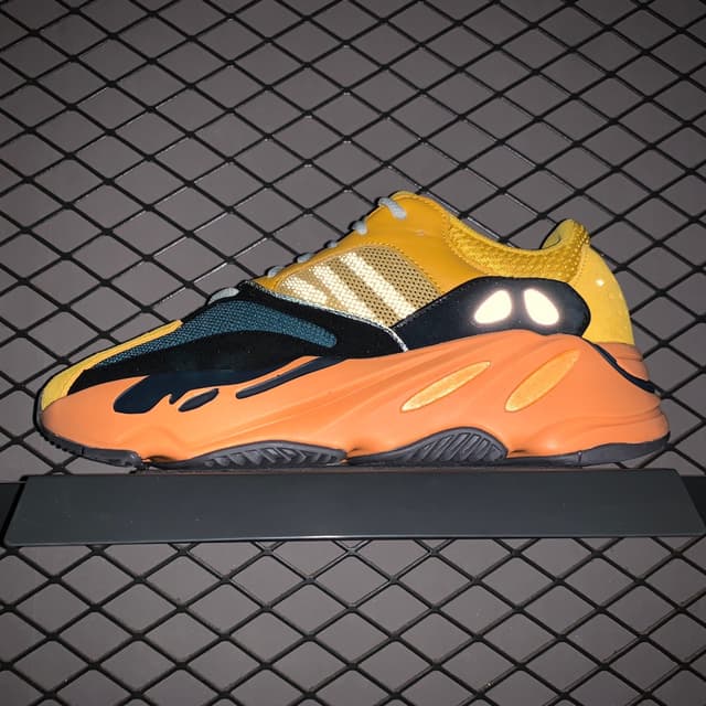 Yeezy 700 V2 | Yupoo Rep Sneakers (Ref 574) image 8