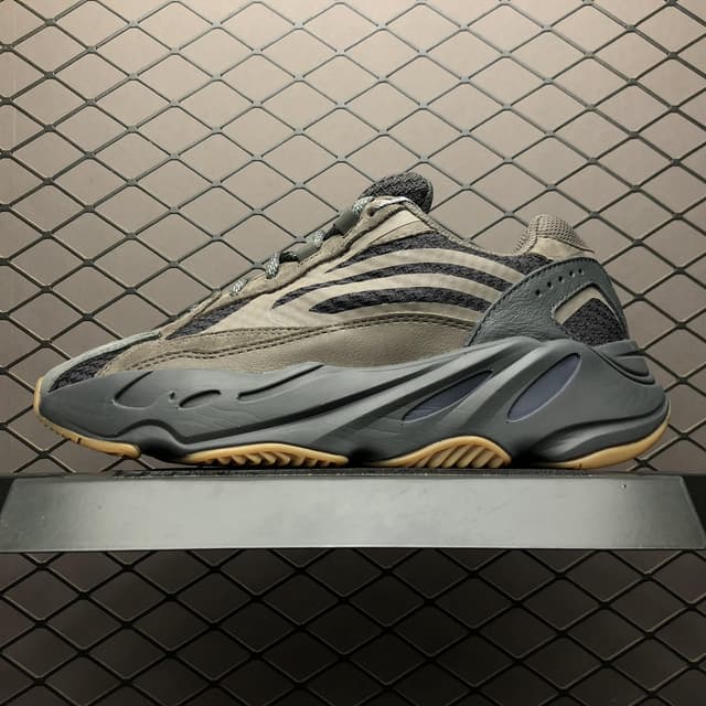 Yeezy 700 V2 | Yupoo Rep Sneakers (Ref 583) image 14