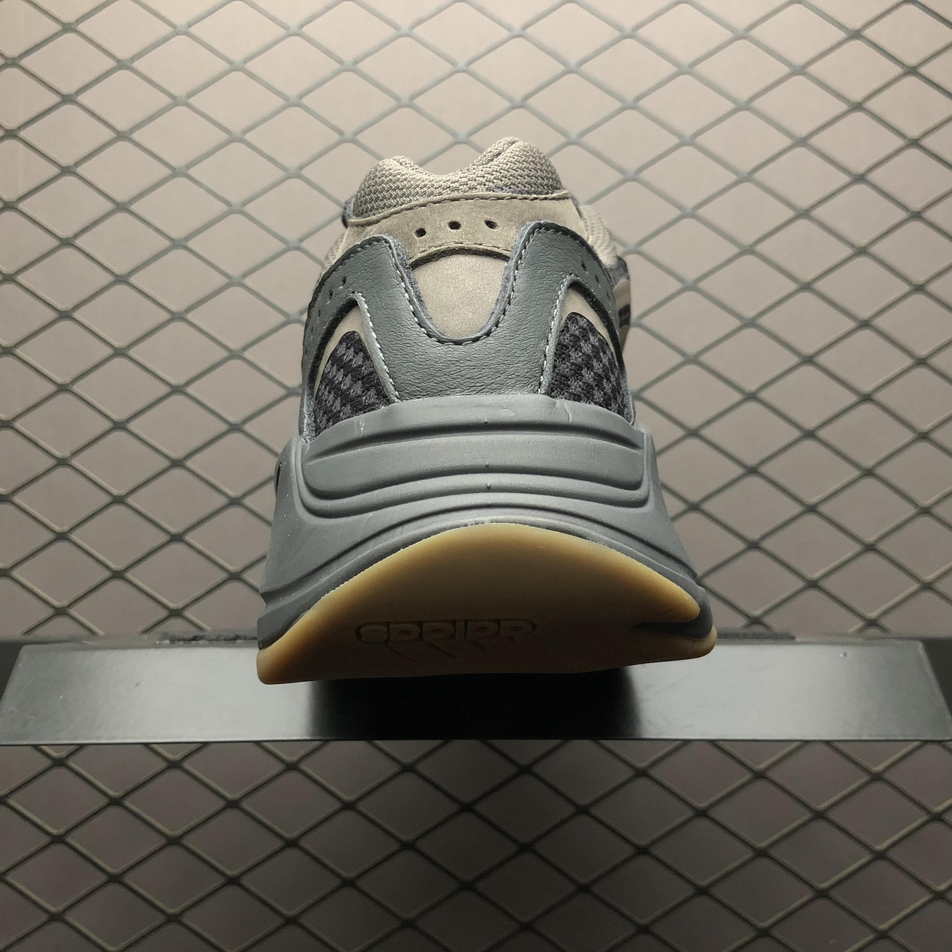 YupooPA Shoes: Premium Yeezy Yupoo Sneakers image 2