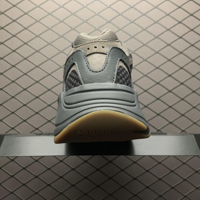 Yeezy 700 V2 | Yupoo Rep Sneakers (Ref 583) image 2