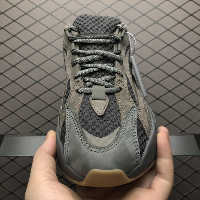 Yeezy 700 V2 | Yupoo Rep Sneakers (Ref 583) image 8