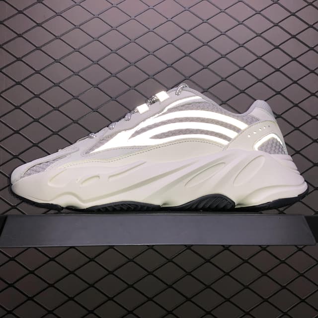 Yeezy 700 V2 | Yupoo Rep Sneakers (Ref 609) image 10