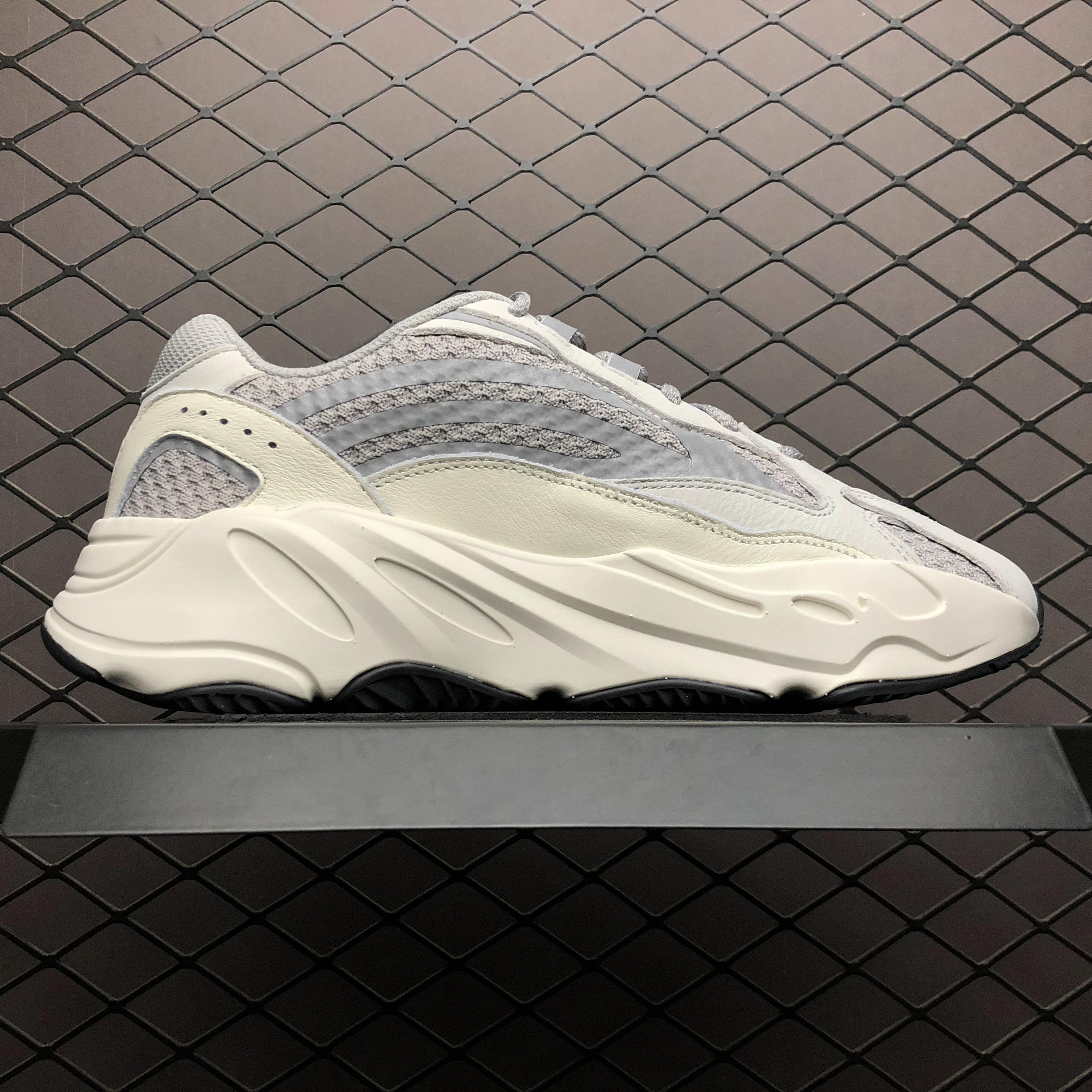 YupooPA Shoes: Premium Yeezy Yupoo Sneakers image 3