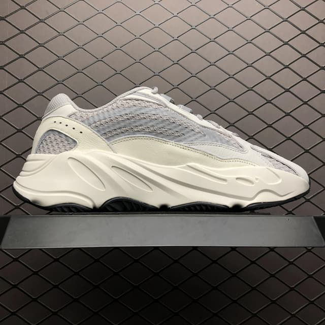 Yeezy 700 V2 | Yupoo Rep Sneakers (Ref 609) image 3