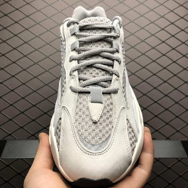 Yeezy 700 V2 | Yupoo Rep Sneakers (Ref 609) image 8