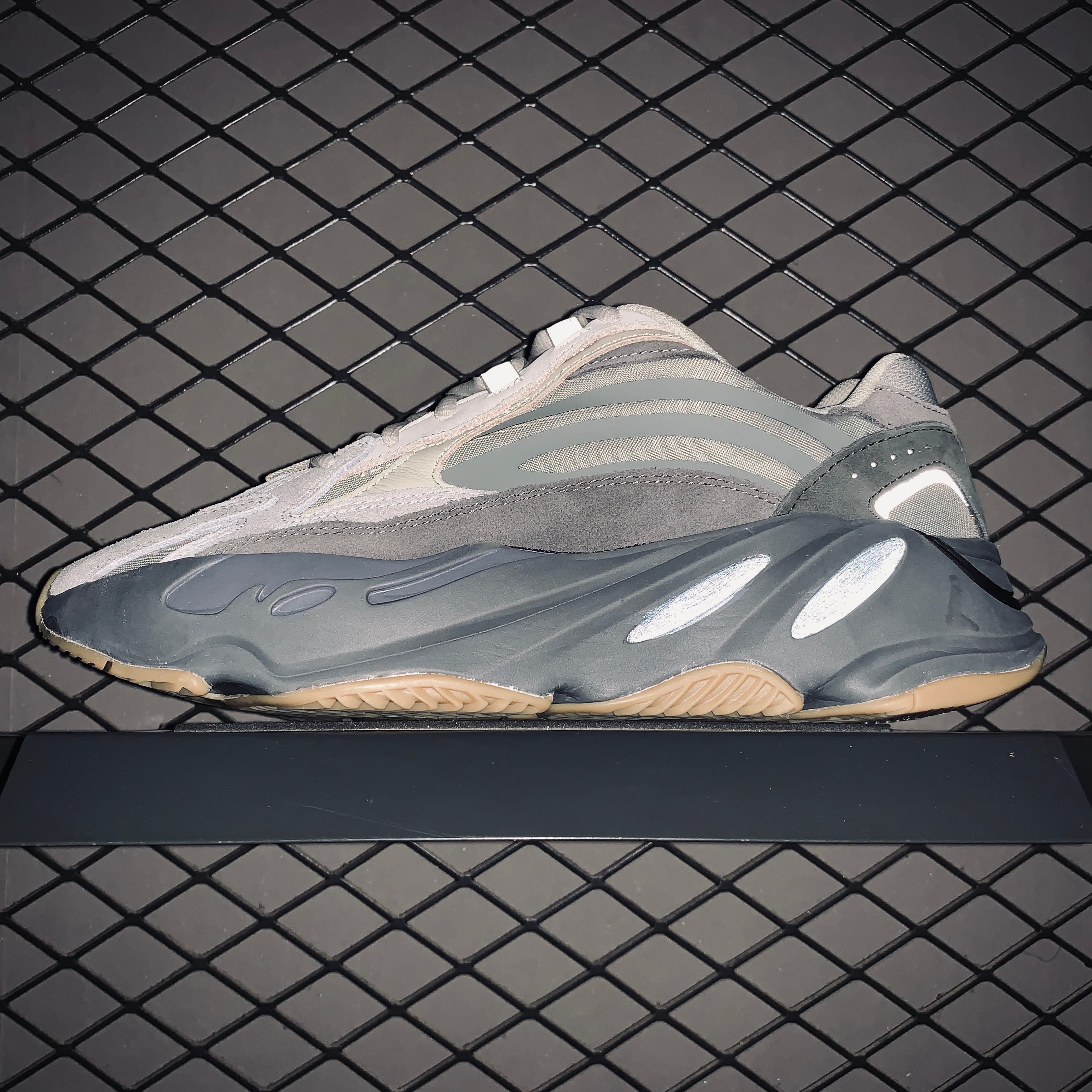 YupooPA Shoes: Premium Yeezy Yupoo Sneakers image 9