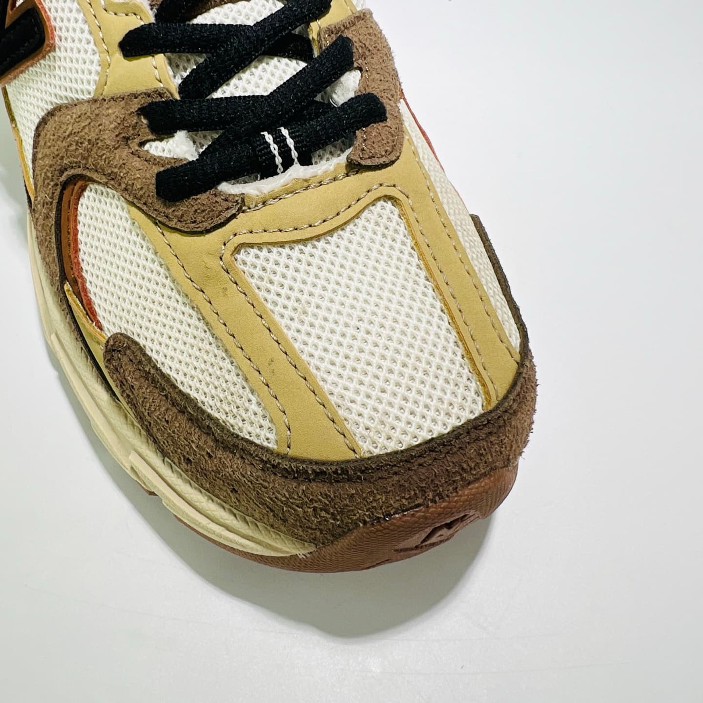 New Balance 530 - Men's Low-Top Casual Sneakers (White/Brown) image 5