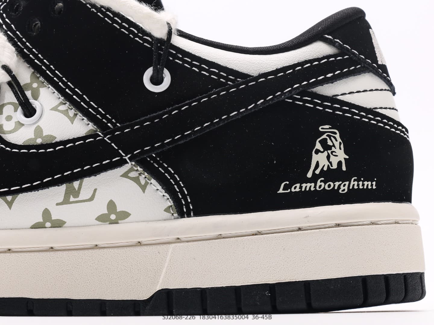 Nike Dunk Low Retro Sneakers image 7