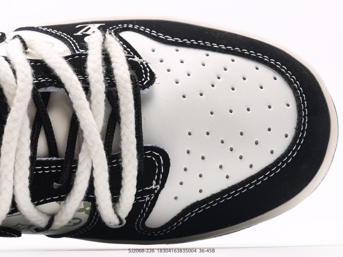 Nike Dunk Low Retro Sneakers image 8