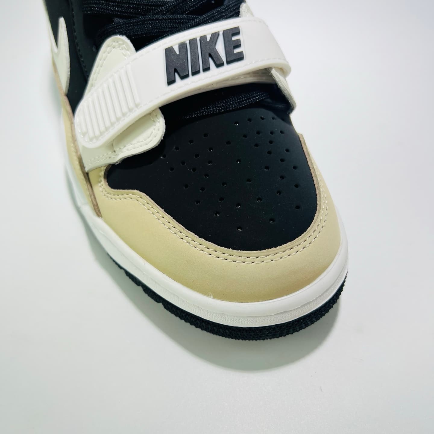 Jordan Legacy 312 Low Retro Basketball Shoes image 7