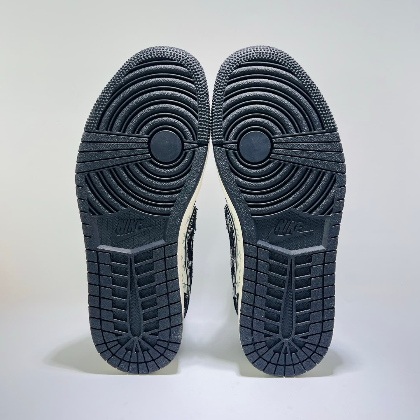 YupooPA shoes: Custom Travis Scott x LV x AJ1 Low Denim Mocha - Yupoo Yupoo image 6