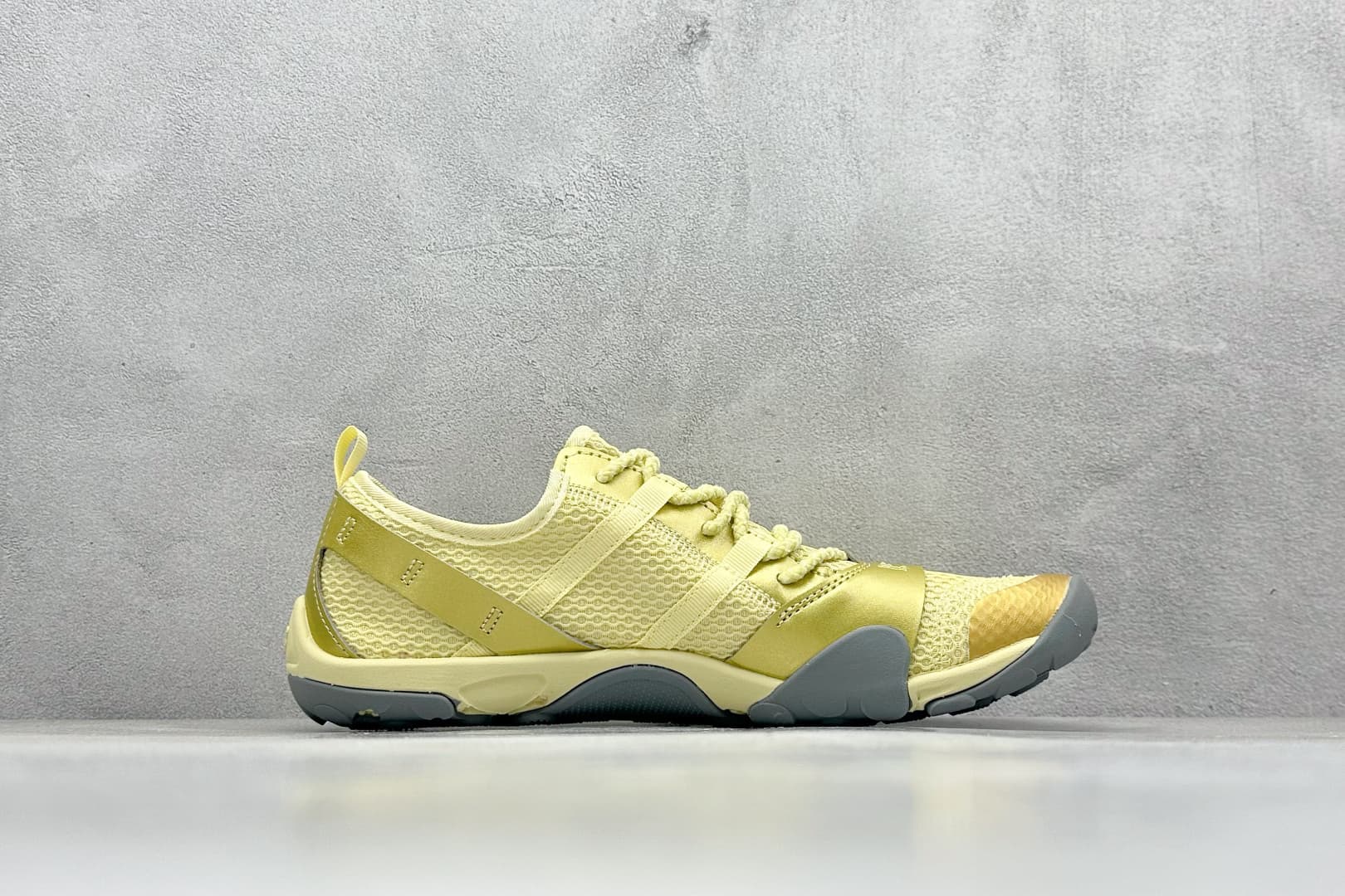 Issey Miyake X New Balance Mt10O Stylish Comfort Shoes 👟🌿 image 2