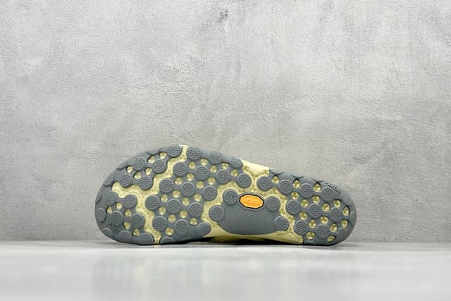 Issey Miyake X New Balance Mt10O Stylish Comfort | Yupoo Rep Sneakers image 4