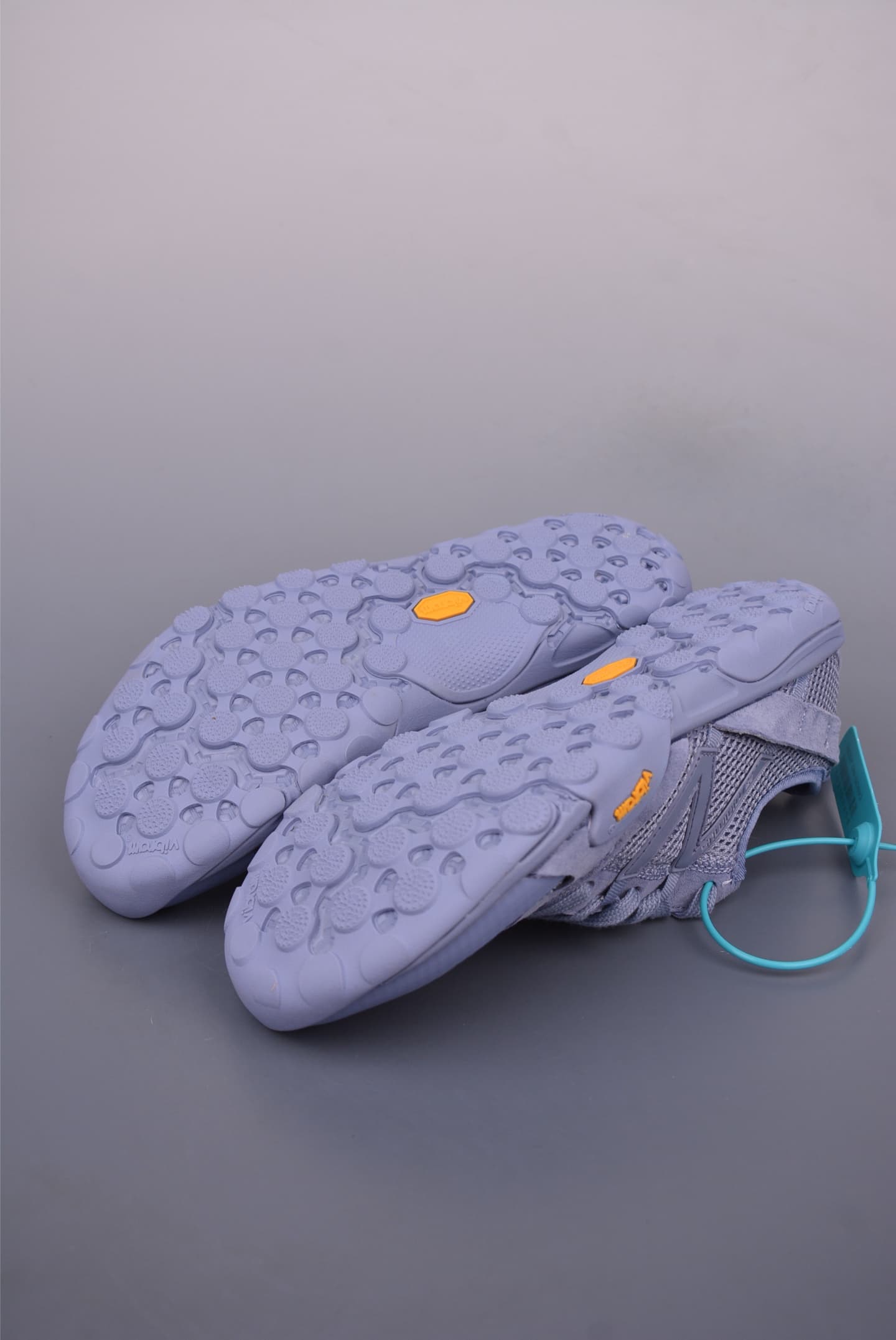 New Balance Mt10 Barefoot Shoes For Urban Comfort 👟🌆 image 3