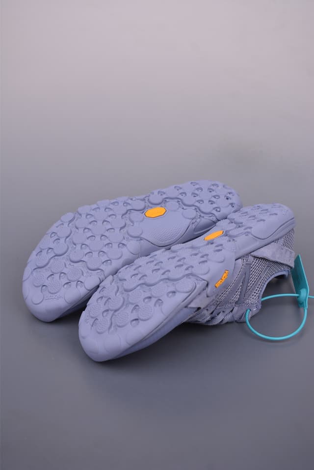 New Balance Mt10 Barefoot Shoes For Urban Comfort | Yupoo Rep Sneakers image 3