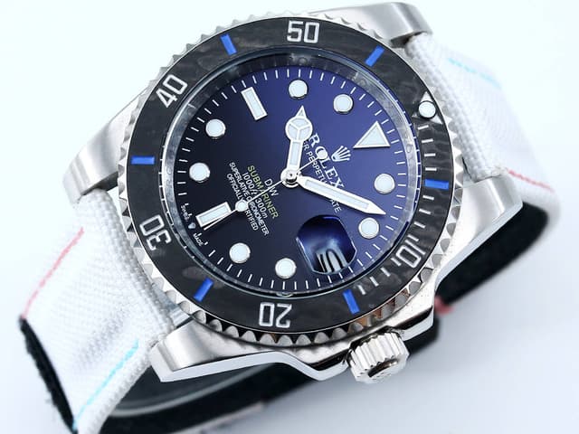 Rolex DIW Submariner - Carbon Fiber Bezel & 904L Steel | Yupoo Rep Watches image 4