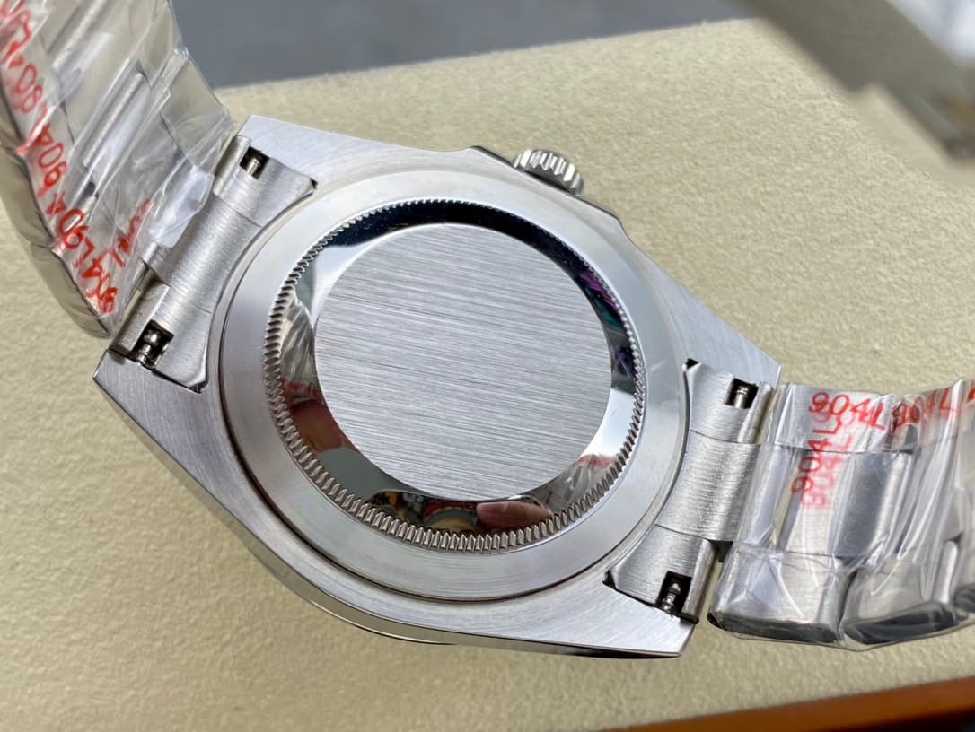 Rolex Air-King 126900 (40mm, Stainless Steel, Automatic) image 8