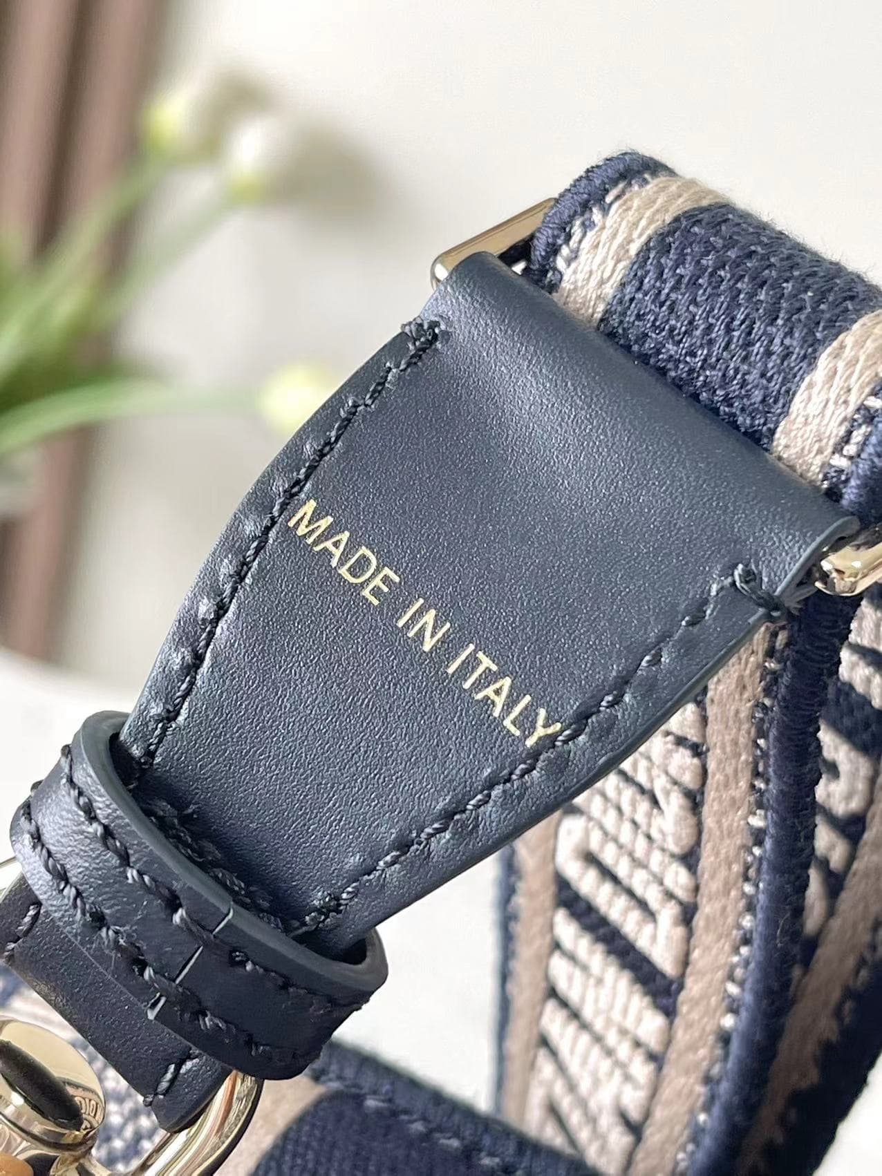 YupooPA Dior Postman Large Handbag image 9