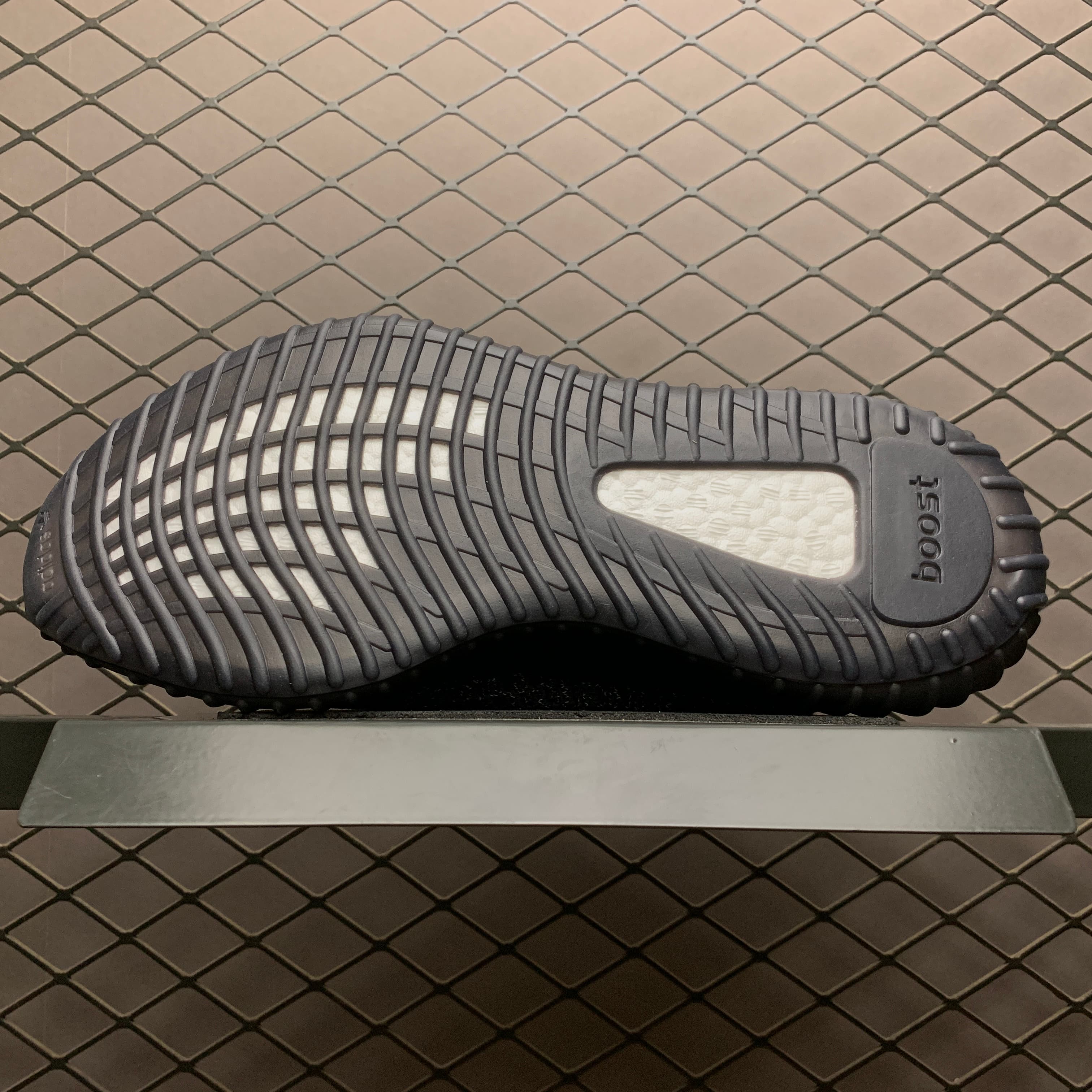 YupooPA Shoes: Premium Yeezy Yupoo Sneakers image 13