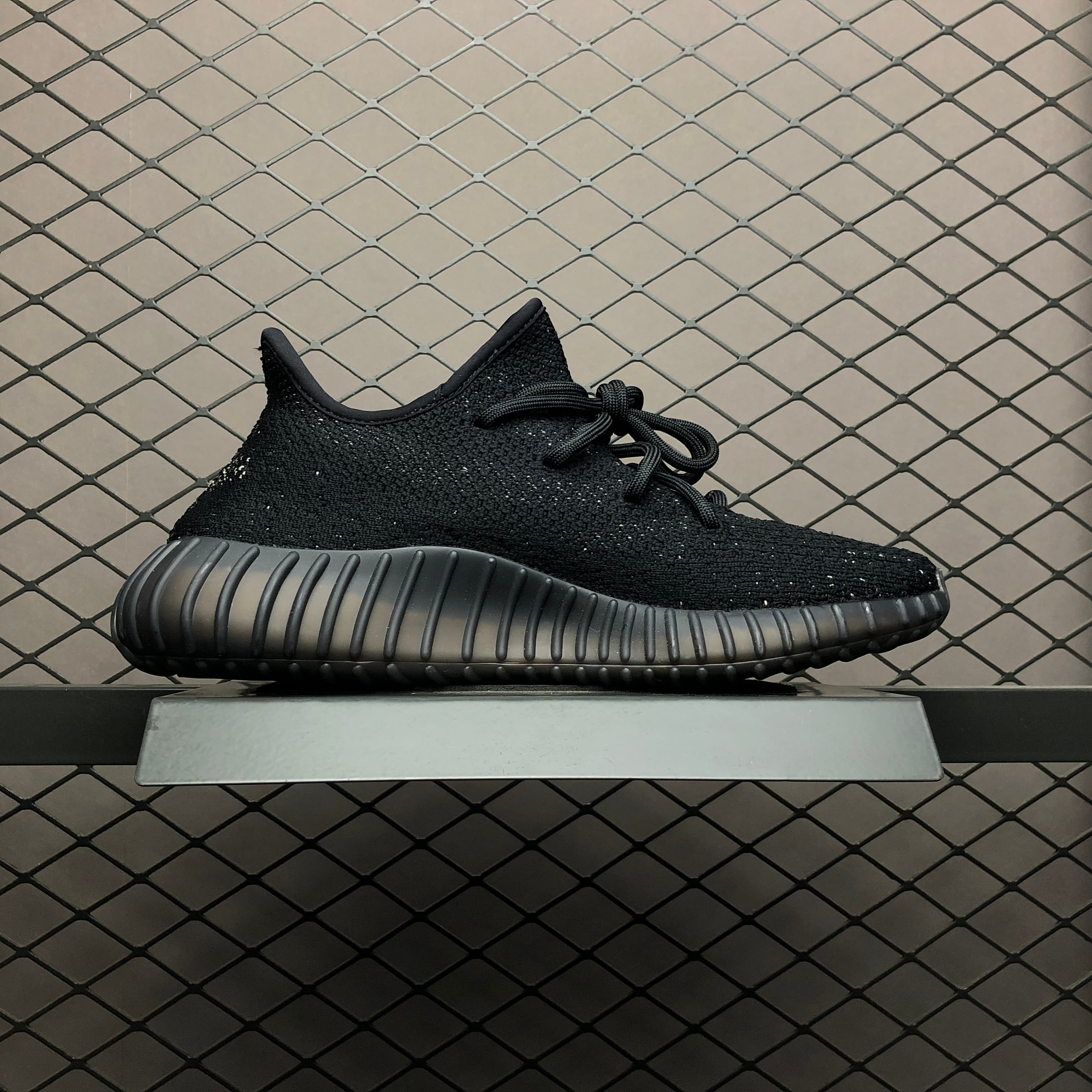 YupooPA Shoes: Premium Yeezy Yupoo Sneakers image 3