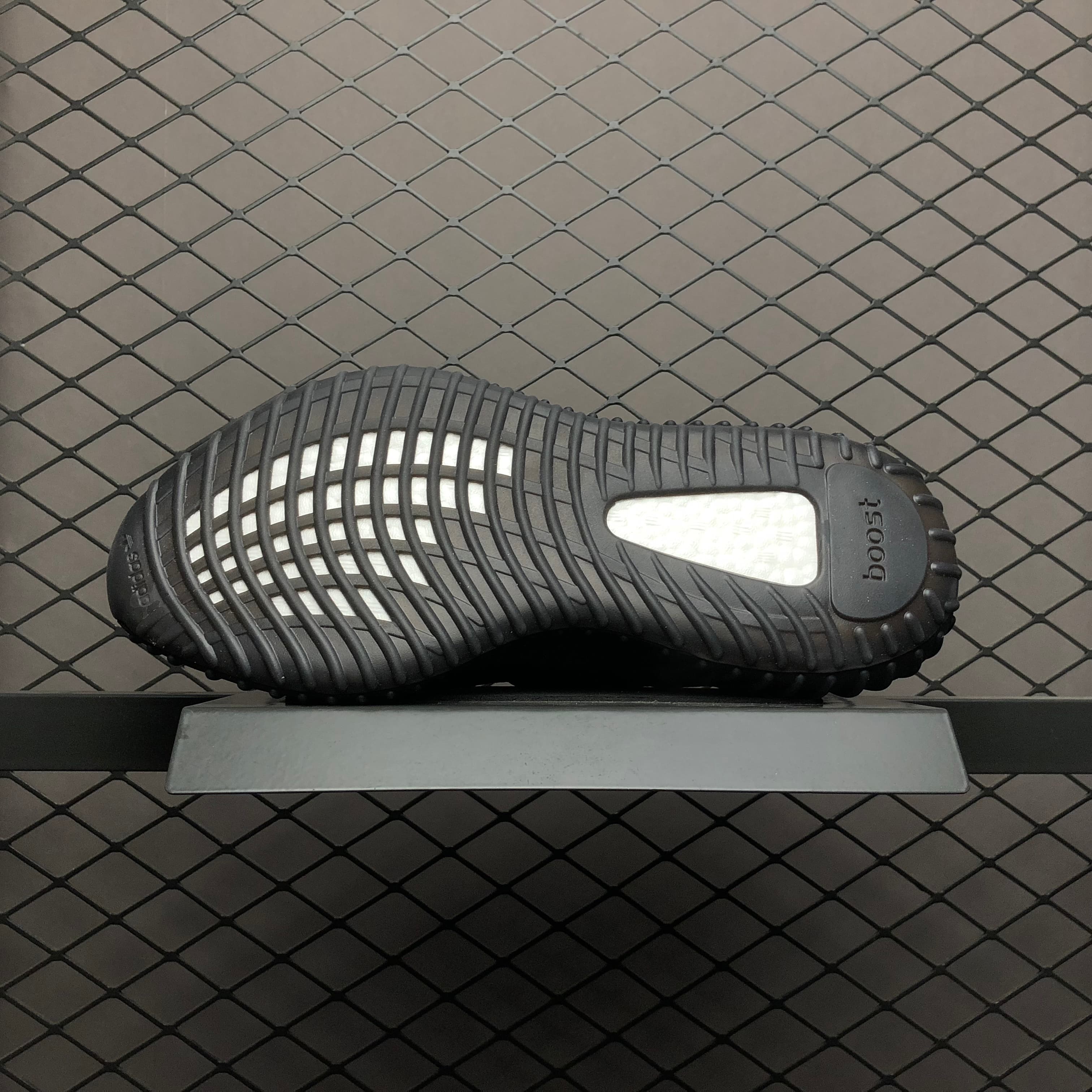 YupooPA Shoes: Premium Yeezy Yupoo Sneakers image 4