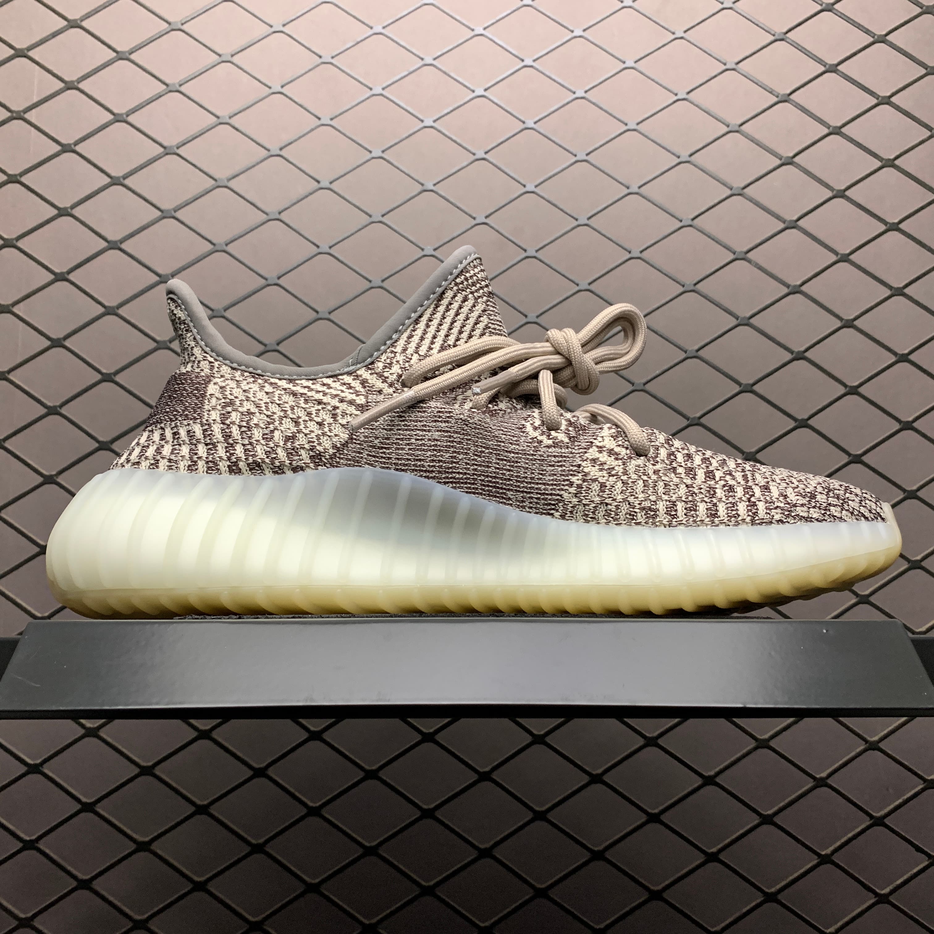 YupooPA Shoes: Premium Yeezy Yupoo Sneakers image 3