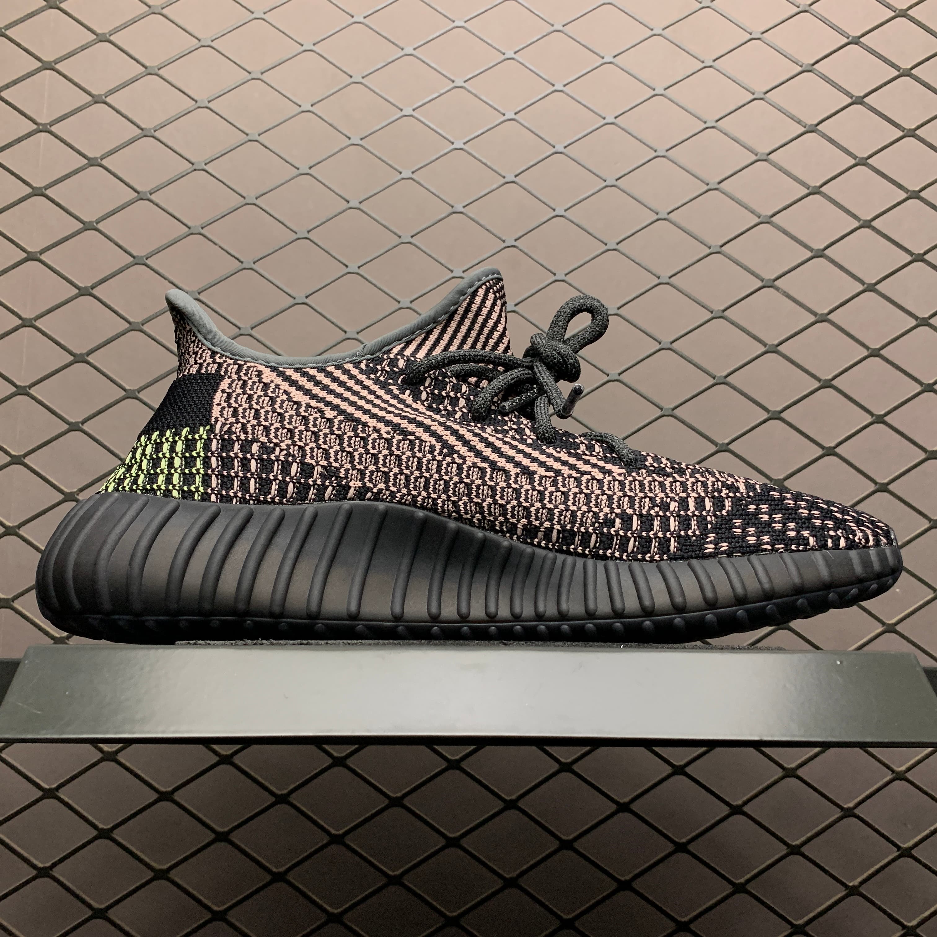 YupooPA Shoes: Premium Yeezy Yupoo Sneakers image 3