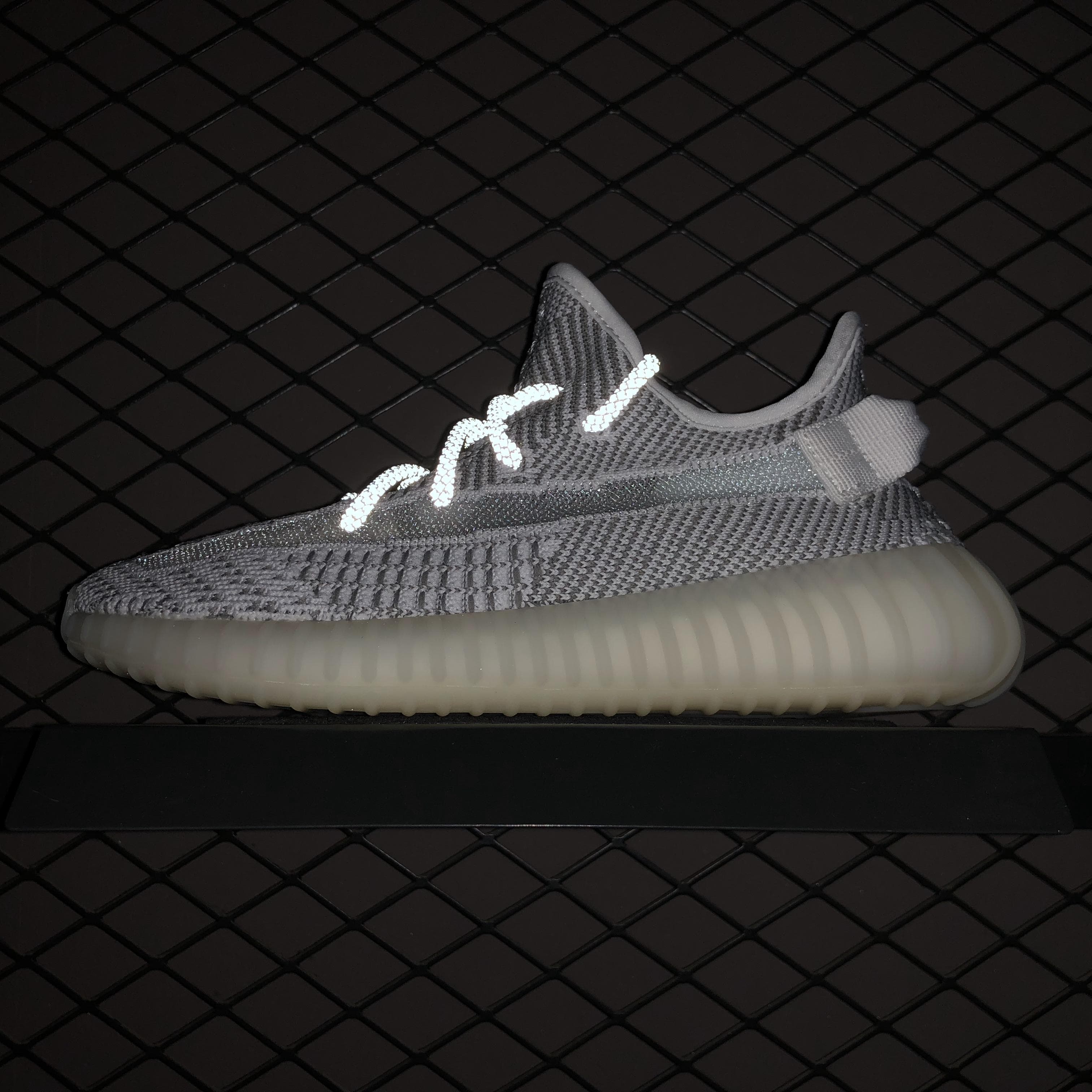 YupooPA Shoes: Premium Yeezy Yupoo Sneakers image 2