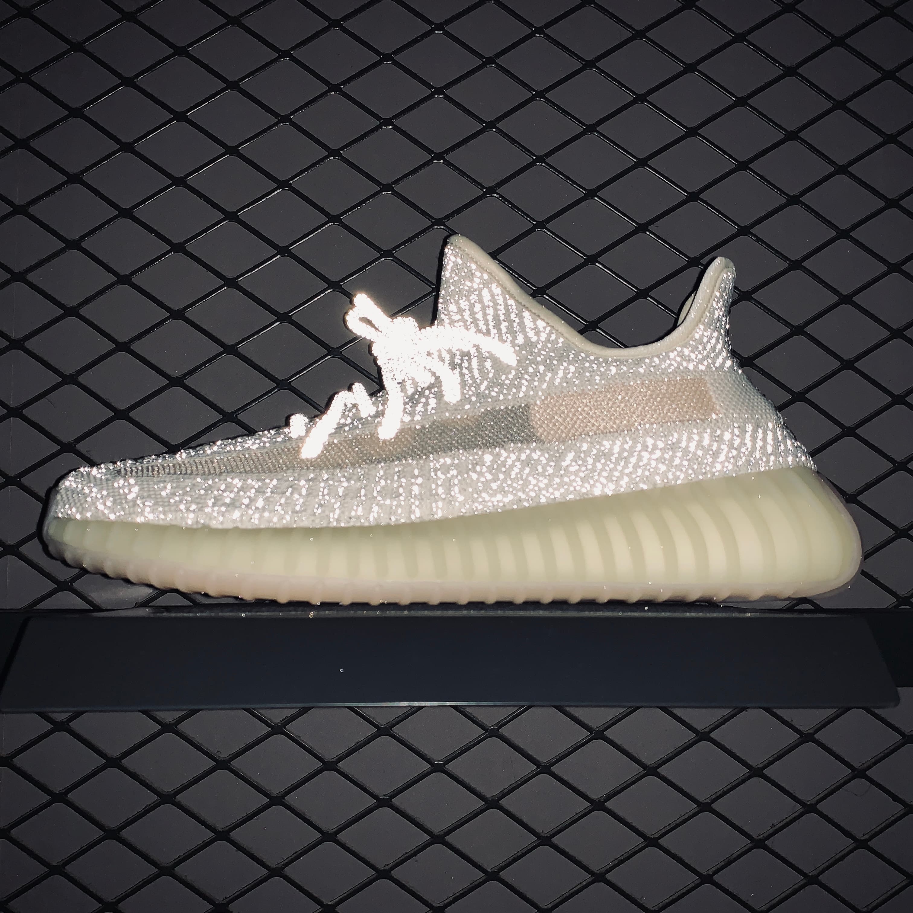 YupooPA Shoes: Premium Yeezy Yupoo Sneakers image 2