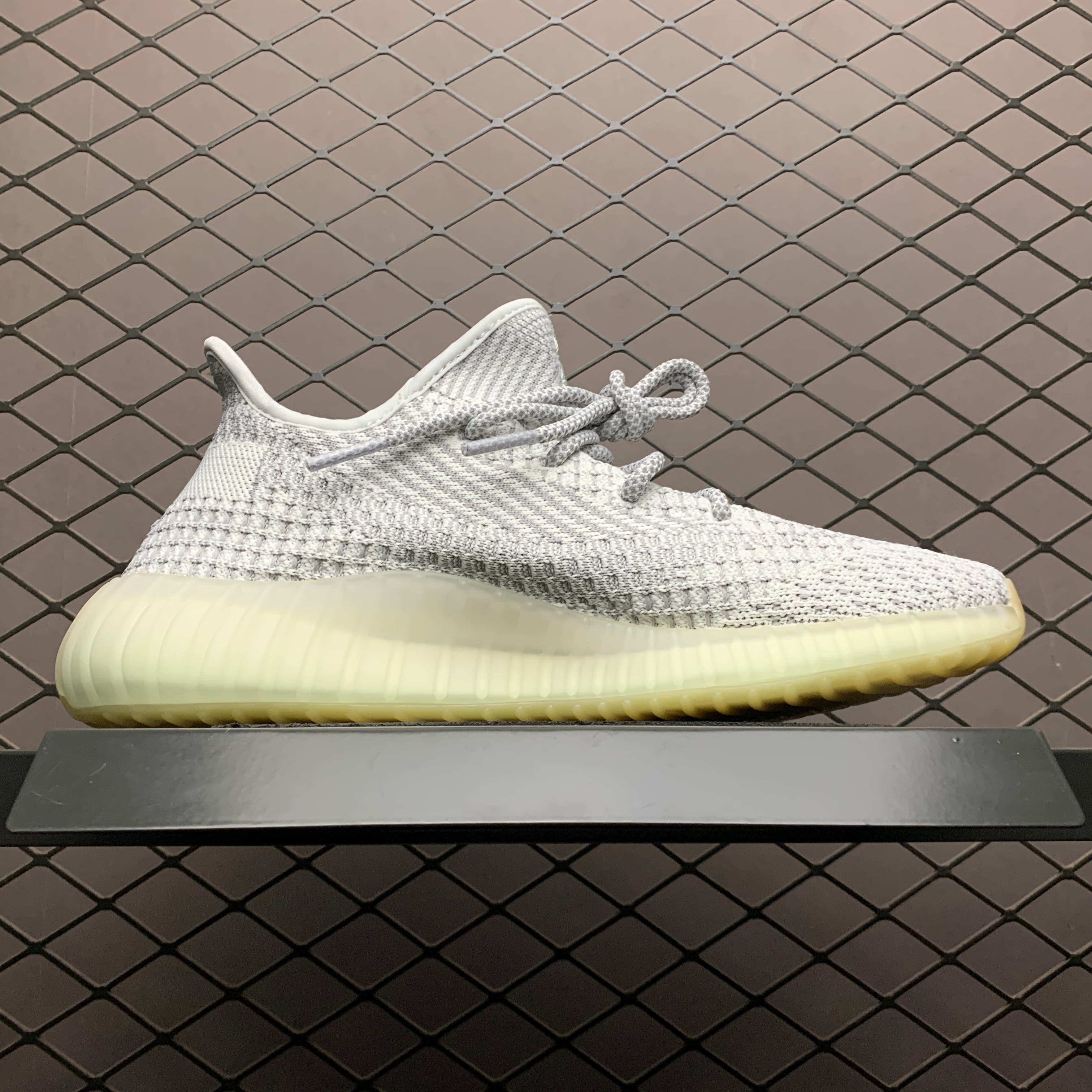 YupooPA Shoes: Premium Yeezy Yupoo Sneakers image 3