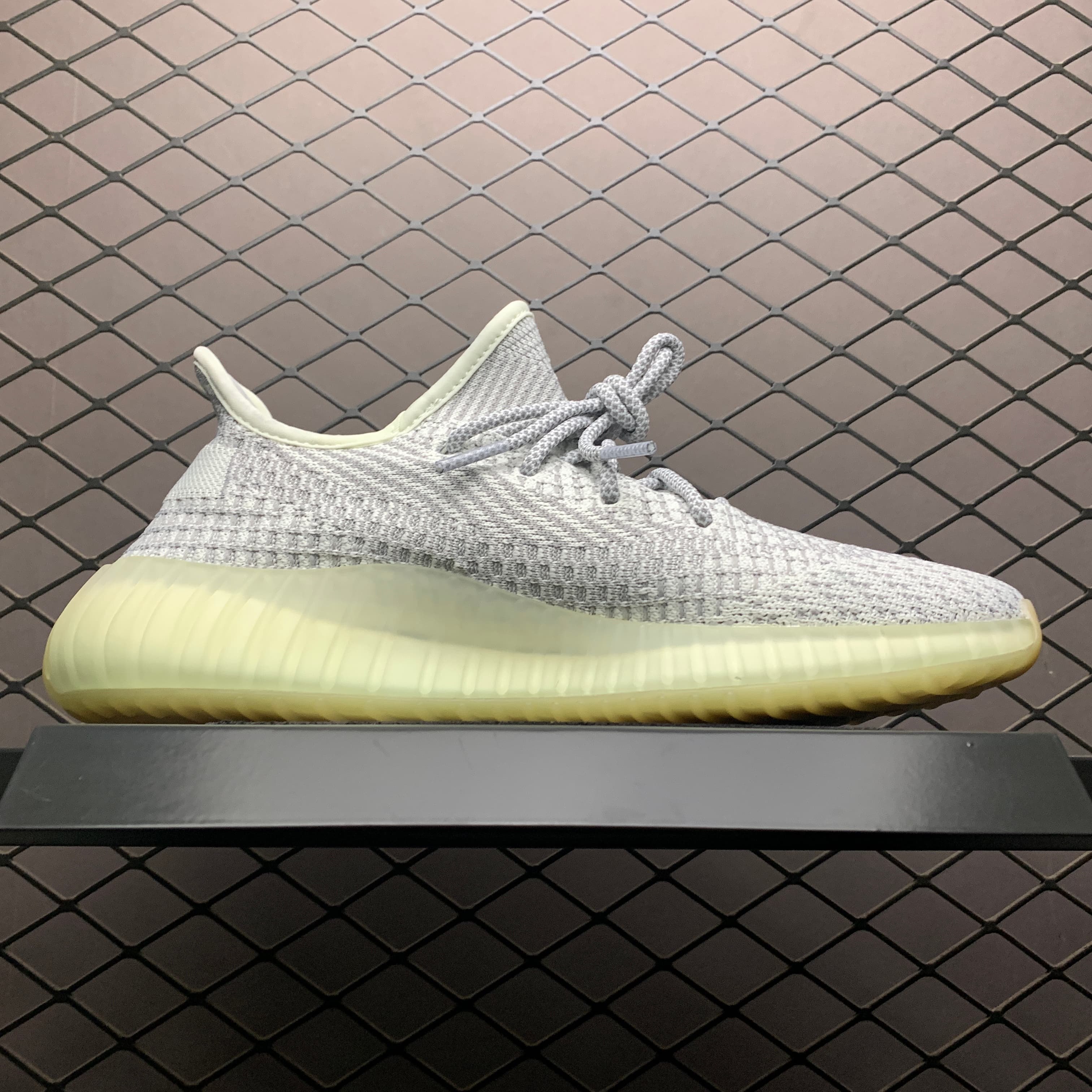 YupooPA Shoes: Premium Yeezy Yupoo Sneakers image 4