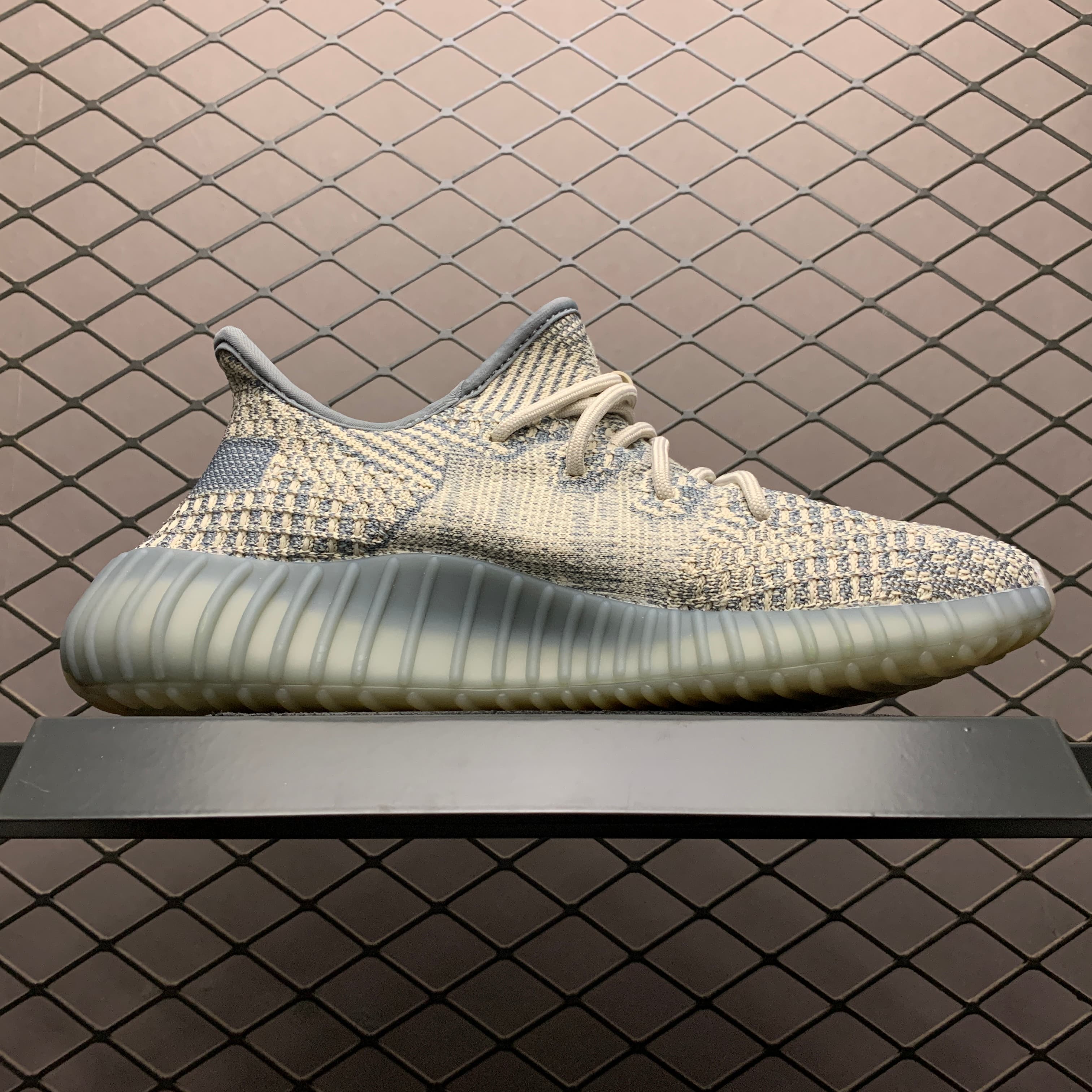 YupooPA Shoes: Premium Yeezy Yupoo Sneakers image 3