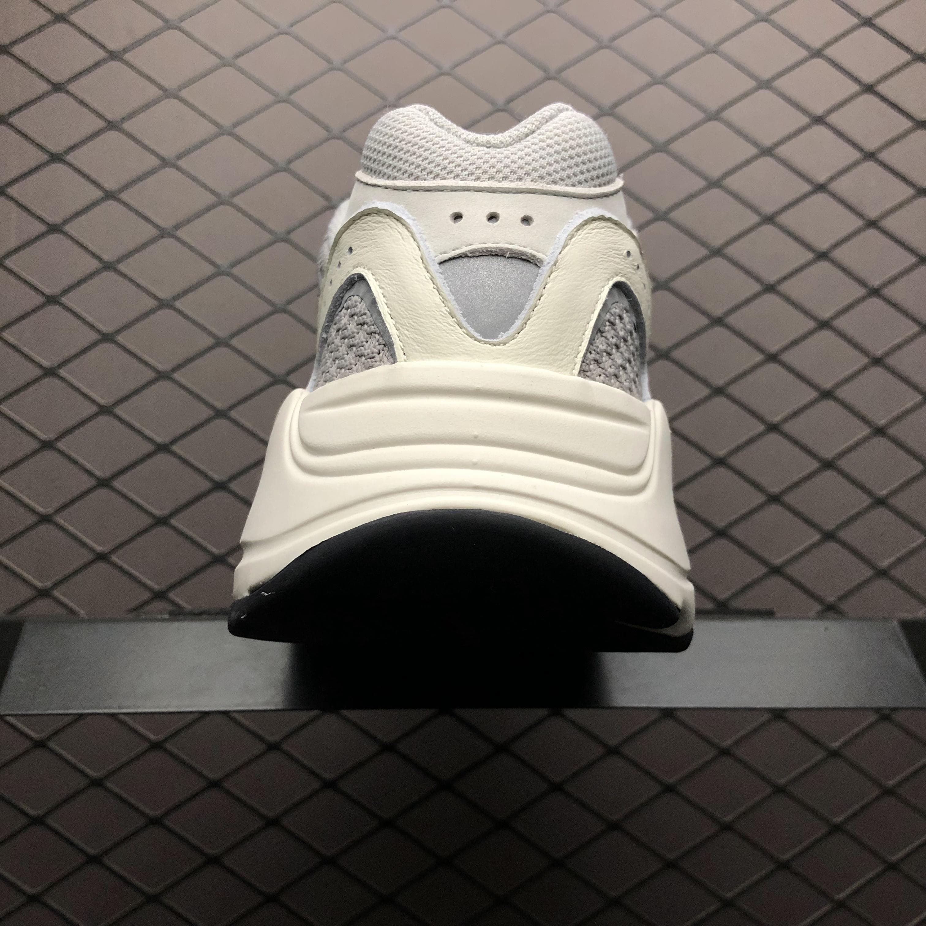 YupooPA Shoes: Premium Yeezy Yupoo Sneakers image 2