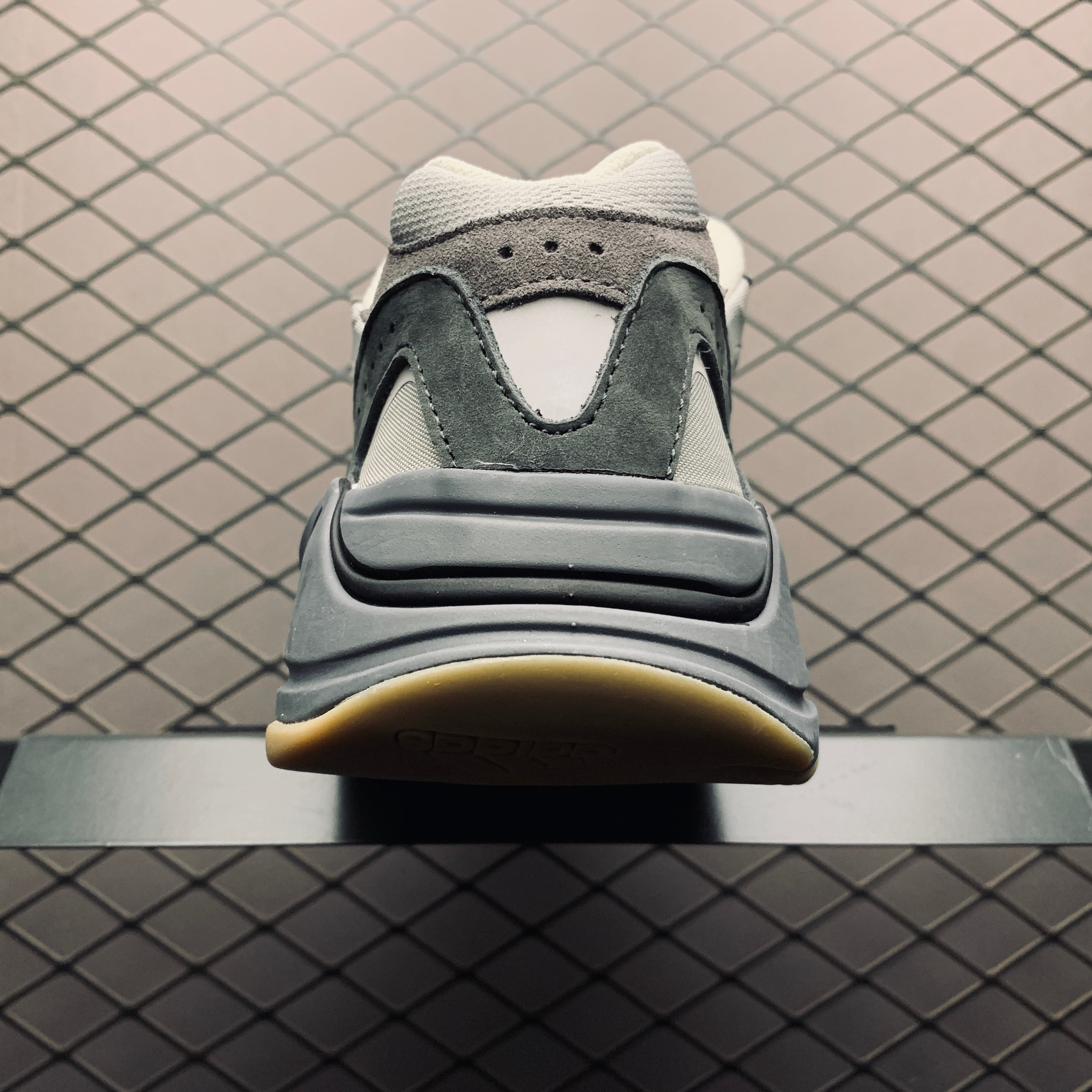 YupooPA Shoes: Premium Yeezy Yupoo Sneakers image 2