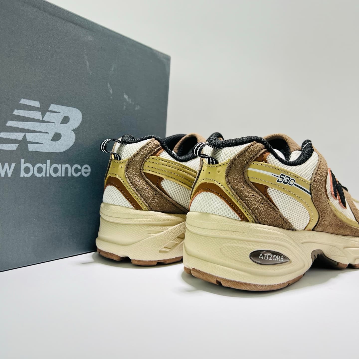 New Balance 530 - Men's Low-Top Casual Sneakers (White/Brown) image 8