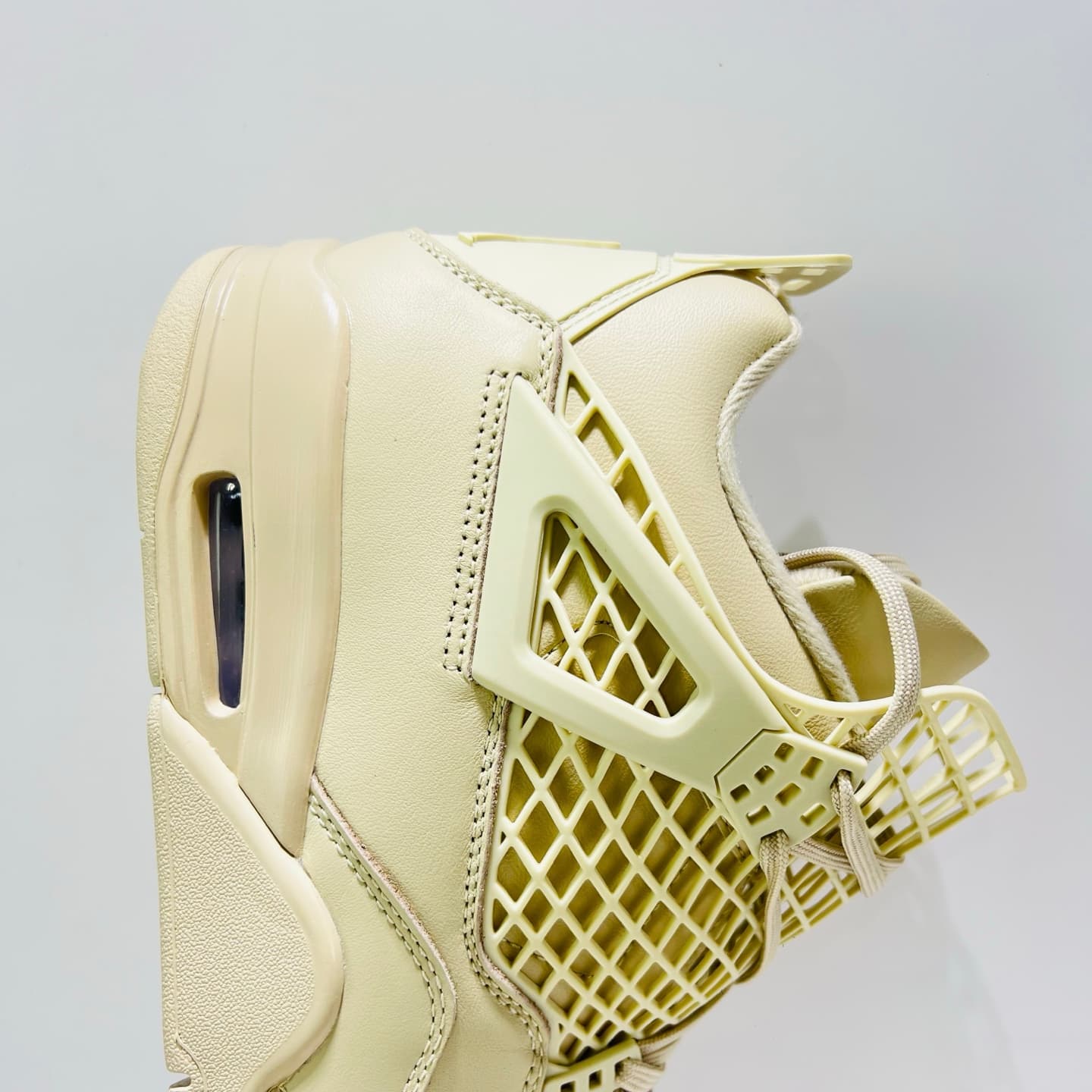 Air Jordan 4 Retro "Rattan" – Women's Mid-Top Basketball Sneakers image 4