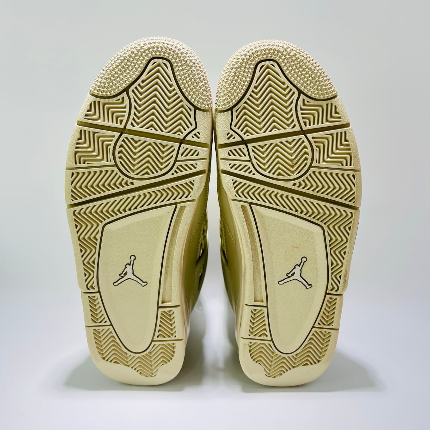 Air Jordan 4 Retro "Rattan" – Women's Mid-Top Basketball Sneakers image 6