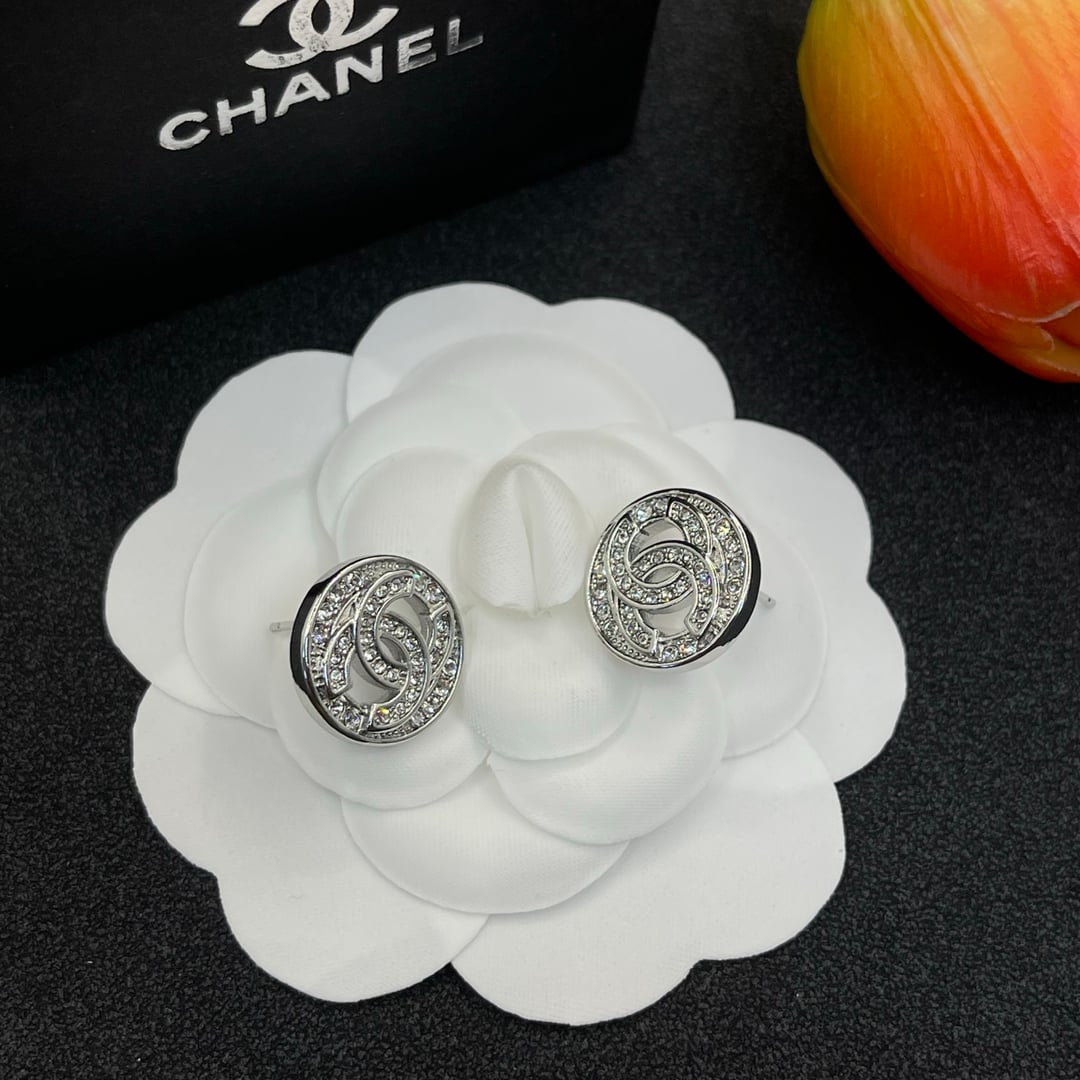 Chanel Stud Earrings Yupoo Jewelry Silver 001 image 1